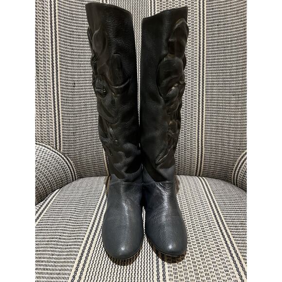 Maloles Gray Leather 3D Flower Details Flat Boots Shoes size US 7 Fairy - Picture 3 of 13